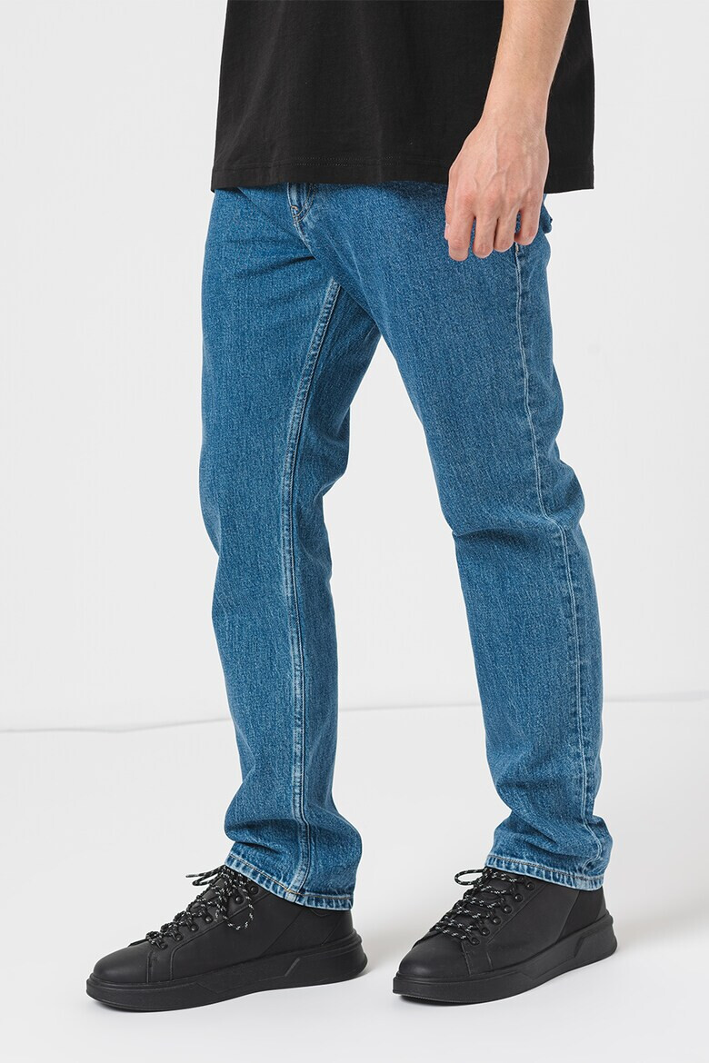 Tommy Jeans Прави дънки Ryan - Pepit.bg