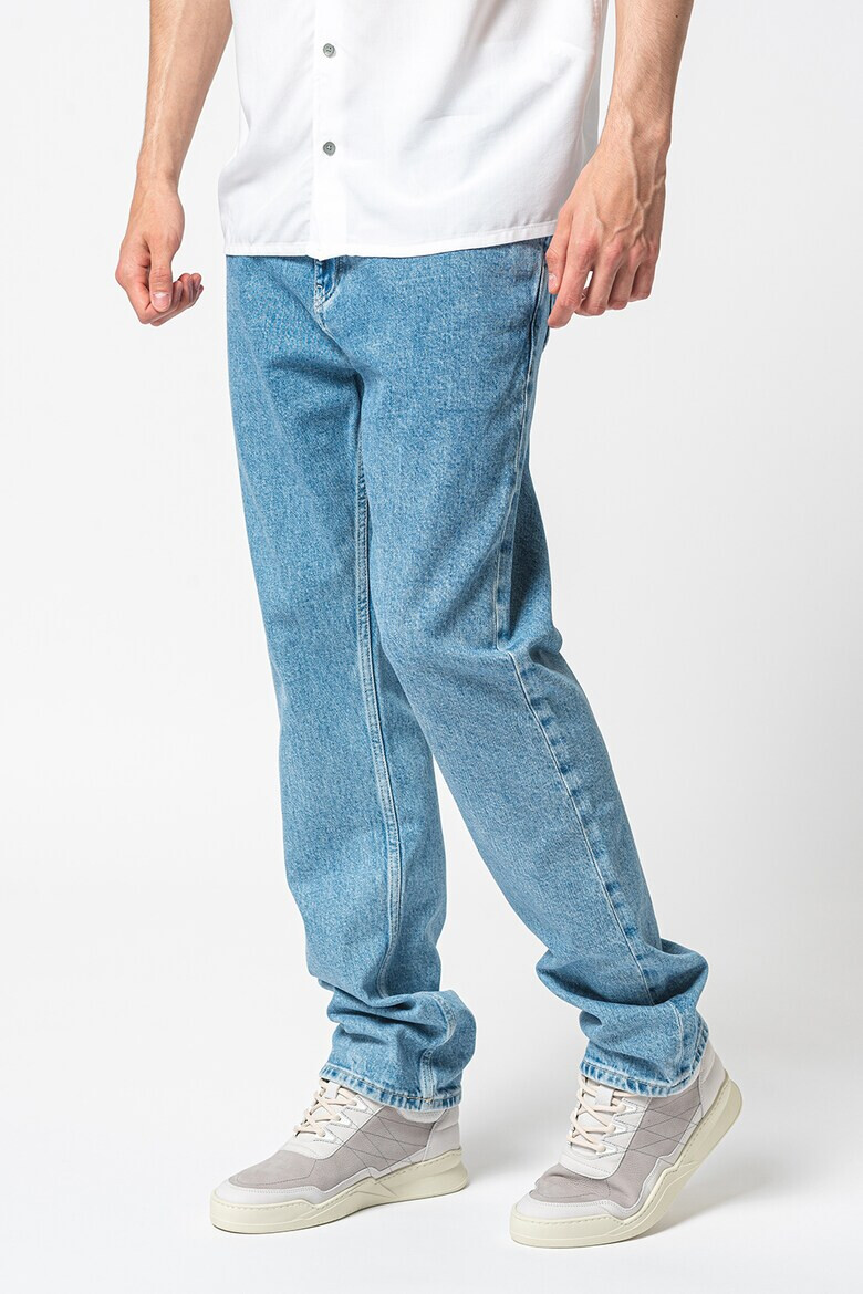 Tommy Jeans Прави дънки Ryan - Pepit.bg