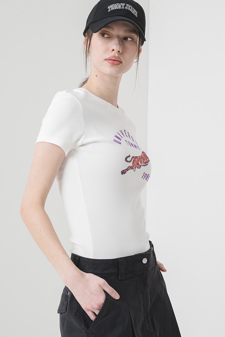 Tommy Jeans Рипсена слим тениска - Pepit.bg