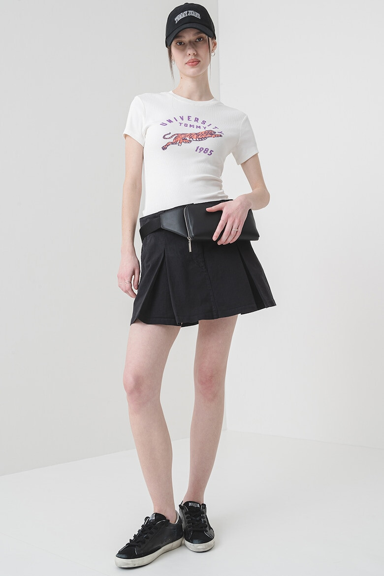 Tommy Jeans Рипсена слим тениска - Pepit.bg
