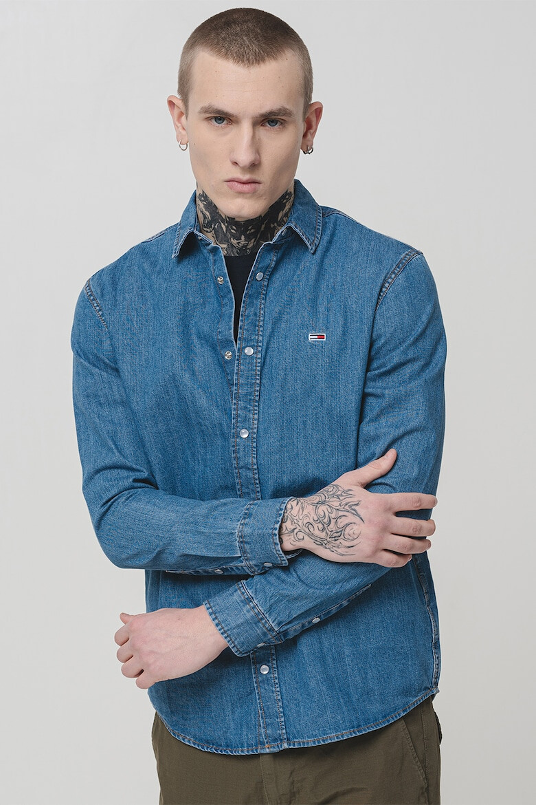 Tommy Jeans Риза от деним с капси - Pepit.bg