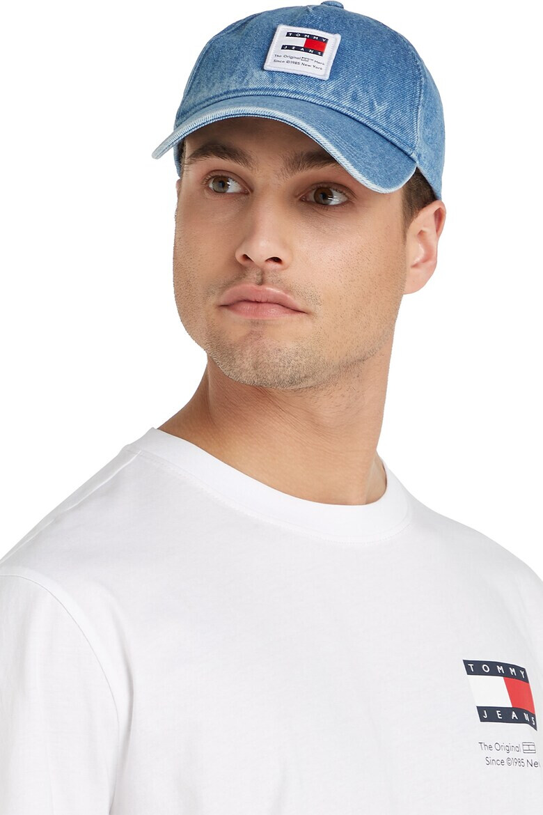 Tommy Jeans Шапка Modern от деним с лого - Pepit.bg