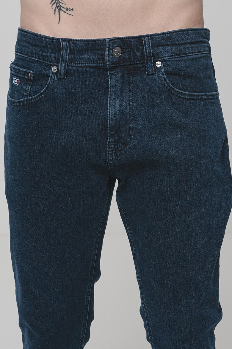 Tommy Jeans Скосени слим дънки Austin - Pepit.bg