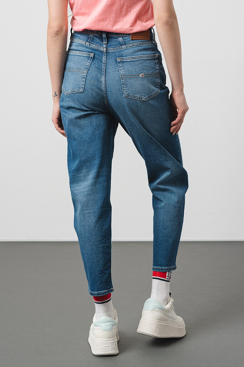 Tommy Jeans Скъсени дънки стил Mom - Pepit.bg