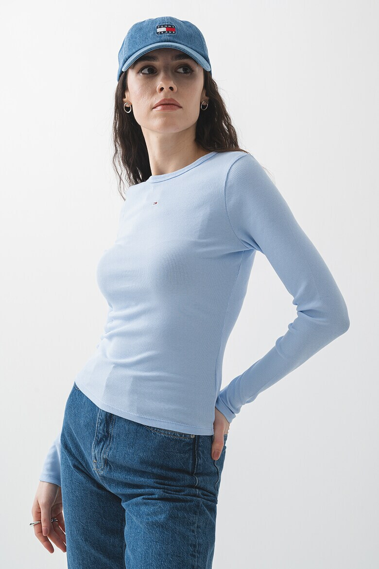 Tommy Jeans Слим блуза с бродирано лого - Pepit.bg