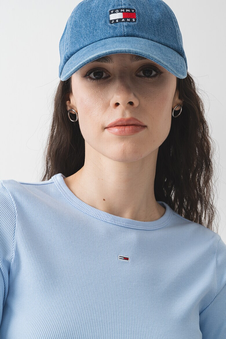 Tommy Jeans Слим блуза с бродирано лого - Pepit.bg