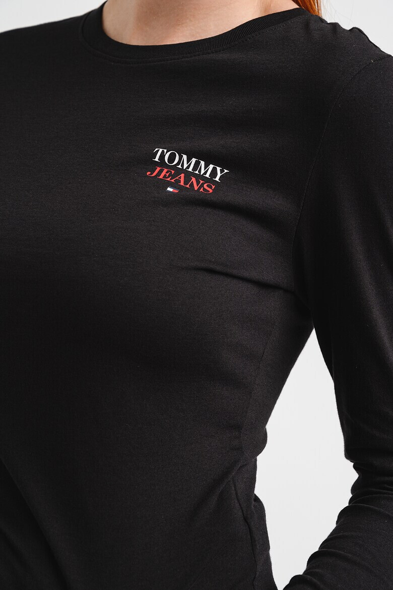 Tommy Jeans Слим блуза с овално деколте - Pepit.bg