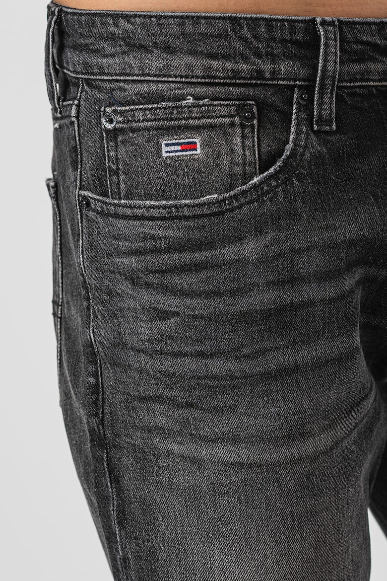 Tommy Jeans Слим дънки Austin със стеснен крачол - Pepit.bg