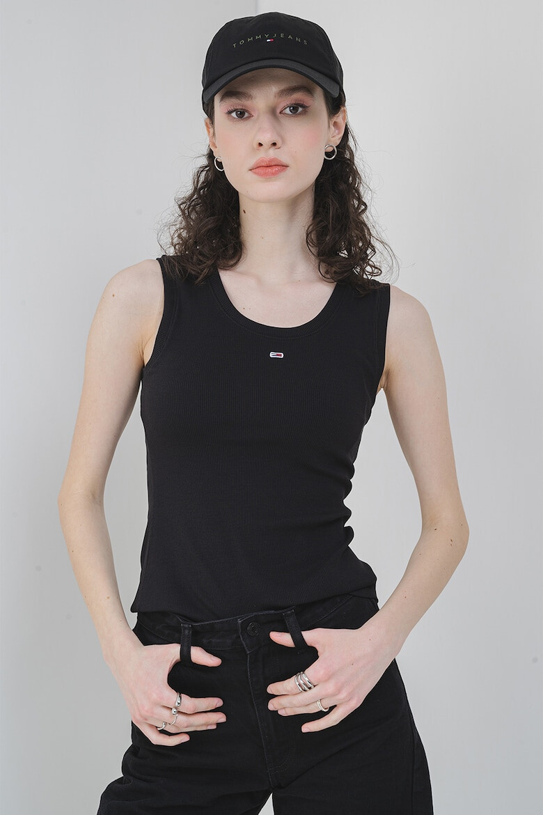 Tommy Jeans Слим тениска с овално деколте - Pepit.bg