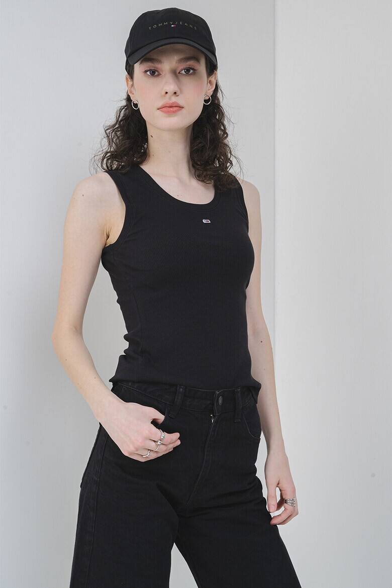 Tommy Jeans Слим тениска с овално деколте - Pepit.bg