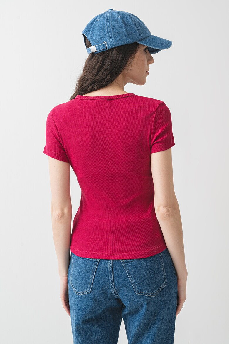 Tommy Jeans Слим тениска с рипс - Pepit.bg