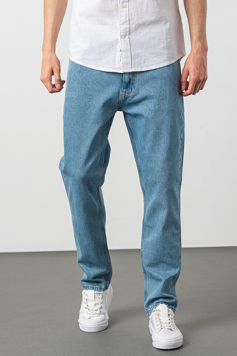 Tommy Jeans Стеснени дънки Dad - Pepit.bg