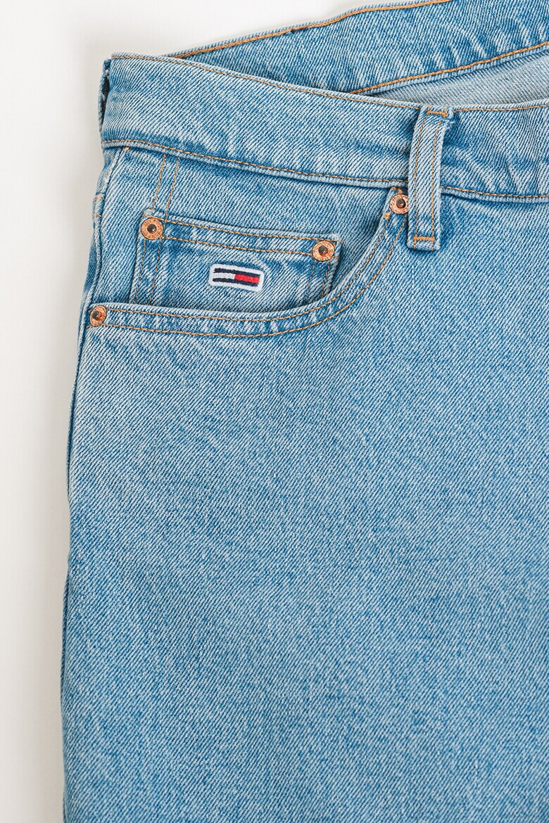 Tommy Jeans Стеснени дънки Dad - Pepit.bg