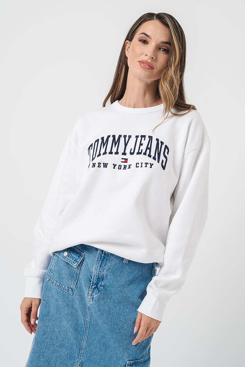 Tommy Jeans Суитшърт Varsity с бродирано лого - Pepit.bg