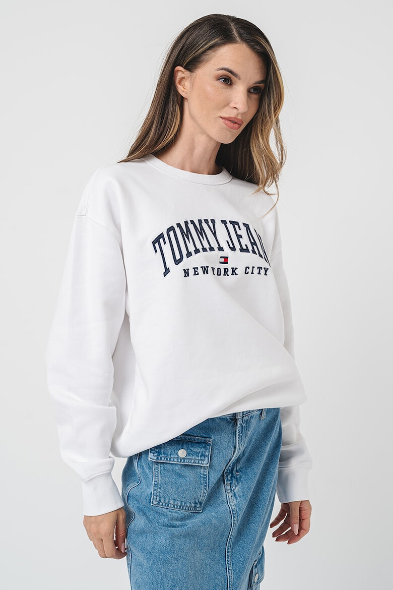 Tommy Jeans Суитшърт Varsity с бродирано лого - Pepit.bg