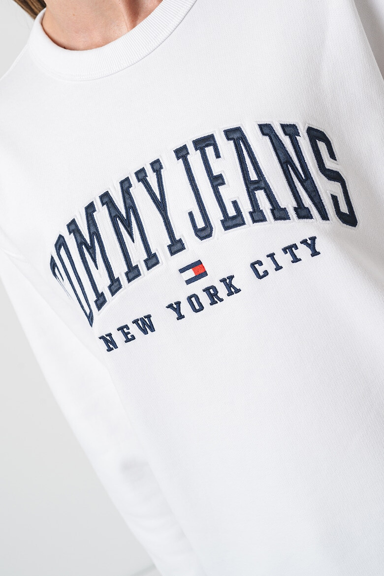 Tommy Jeans Суитшърт Varsity с бродирано лого - Pepit.bg