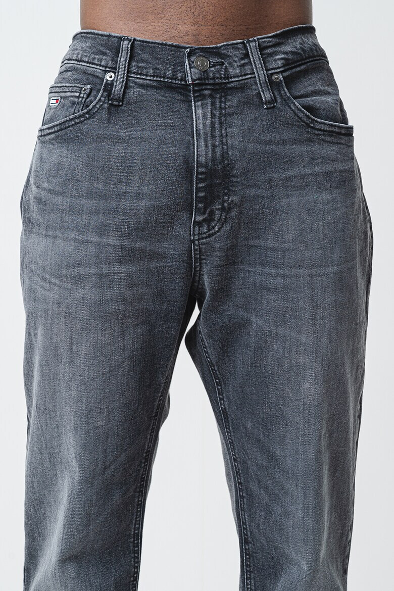 Tommy Jeans Свободни дънки - Pepit.bg