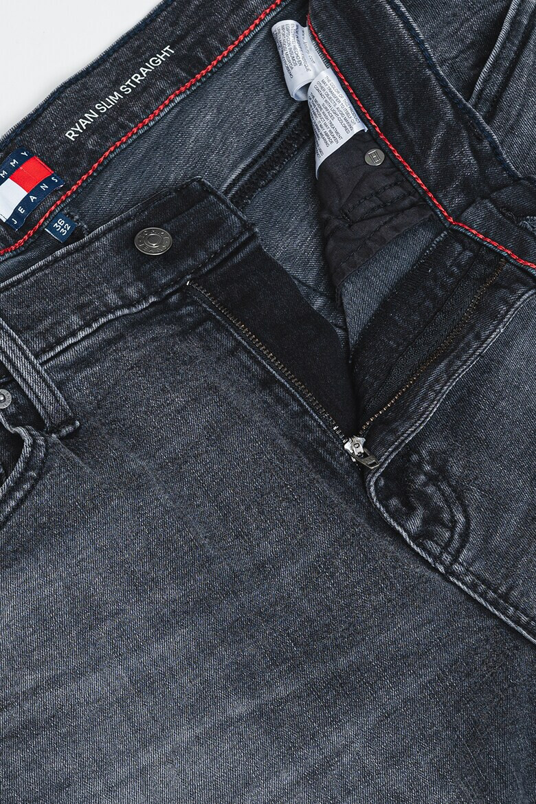 Tommy Jeans Свободни дънки - Pepit.bg