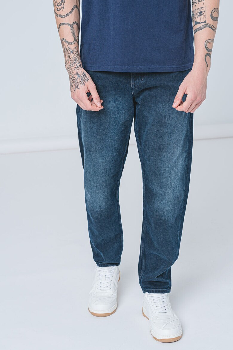 Tommy Jeans Свободни дънки Isaac деграде - Тъмносин - Pepit.bg