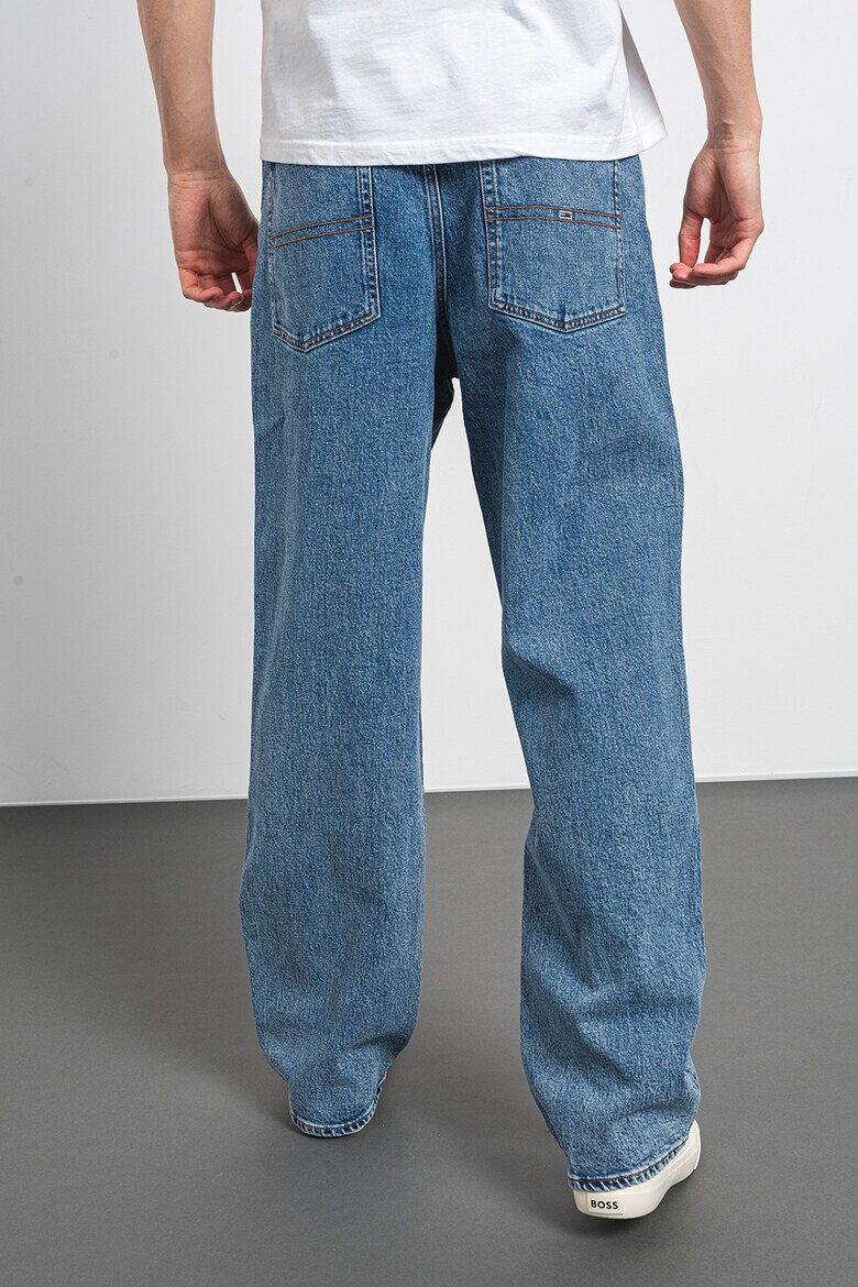 Tommy Jeans Свободни дънкки Aiden - Pepit.bg