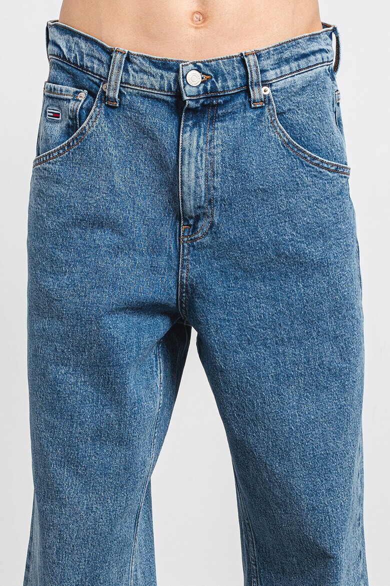 Tommy Jeans Свободни дънкки Aiden - Pepit.bg