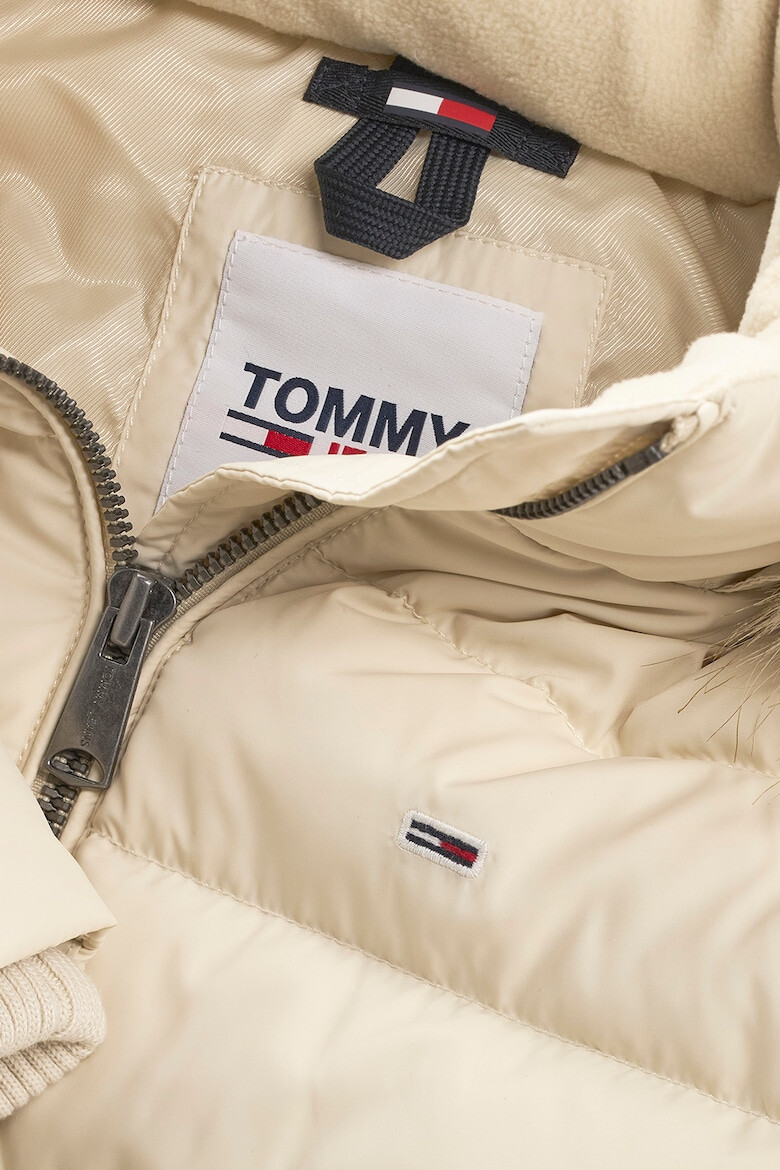 Tommy Jeans Вталено зимно яке с пухена вата - Pepit.bg