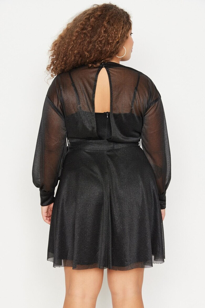 Trendyol Бляскава рокля Plus Size - Pepit.bg