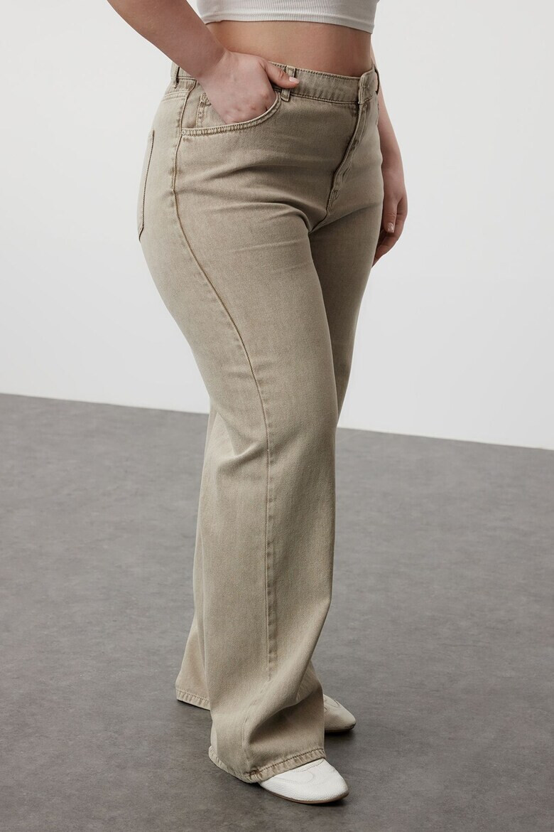 Trendyol Дънки Plus Size с висока талия - Pepit.bg