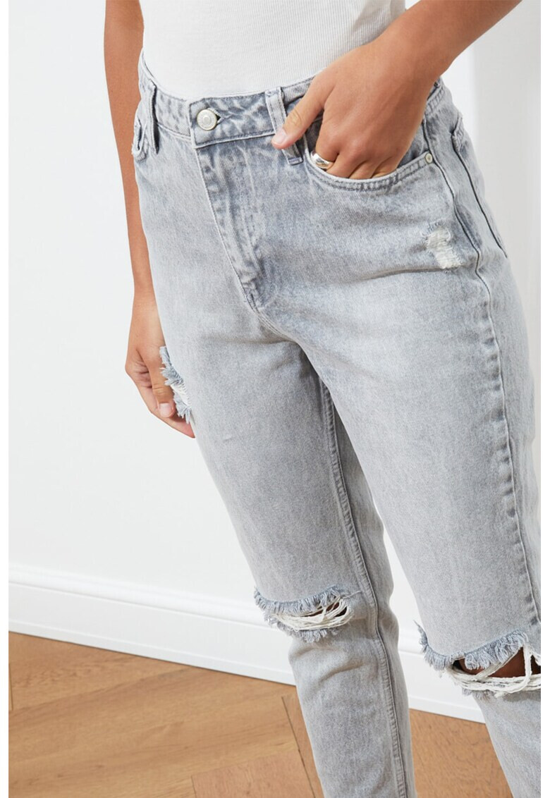 Trendyol Дънки стил Mom Fit - Pepit.bg