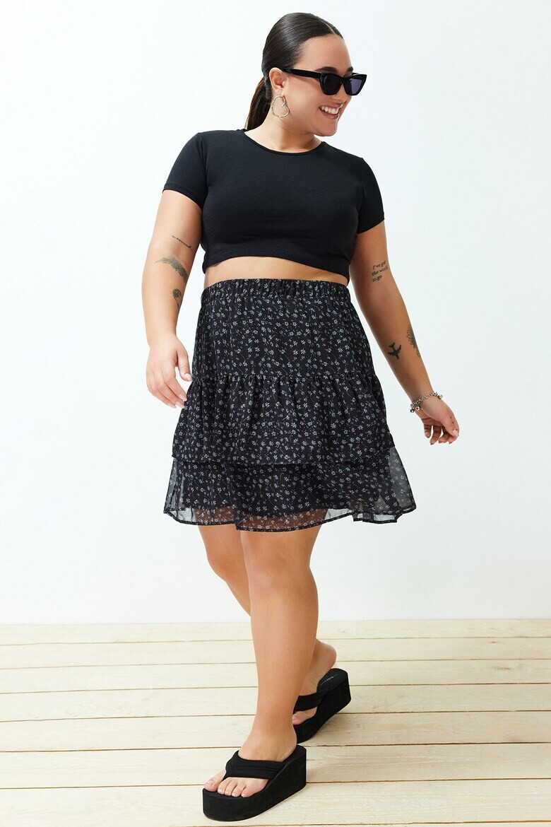 Trendyol Флорална къса пола Plus Size - Pepit.bg