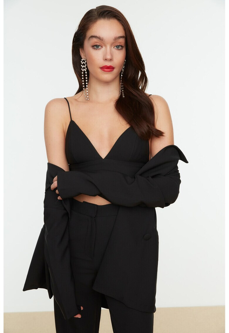 Trendyol Къс топ с шпиц деколте - Pepit.bg