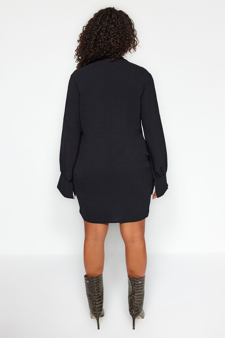 Trendyol Къса рокля Plus Size - Pepit.bg