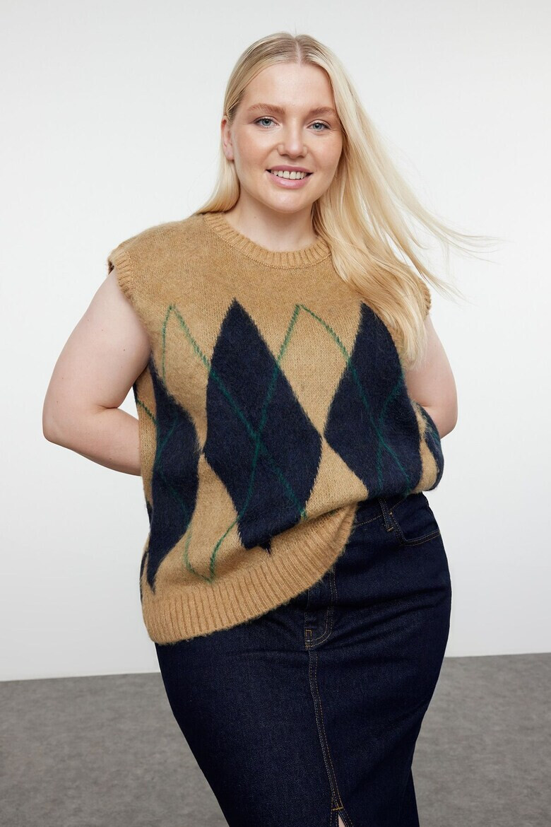 Trendyol Пуловер Plus Size без ръкави - Pepit.bg
