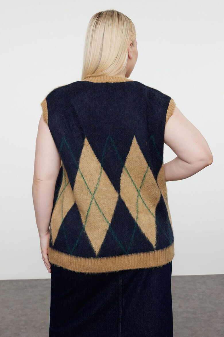 Trendyol Пуловер Plus Size без ръкави - Pepit.bg