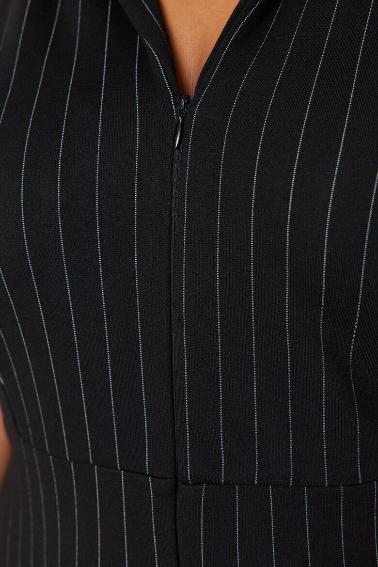 Trendyol Раирана рокля Plus Size - Pepit.bg