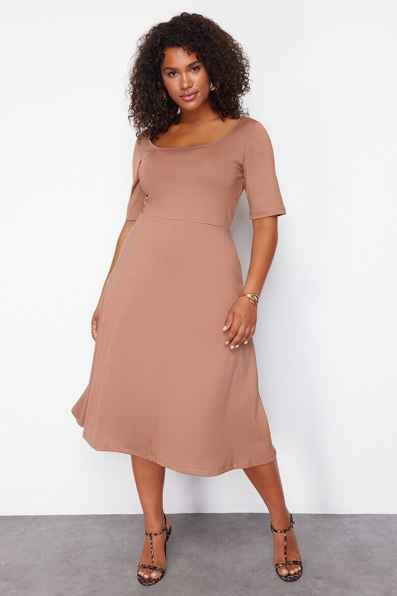 Trendyol Разкроена миди рокля Plus Size - Pepit.bg