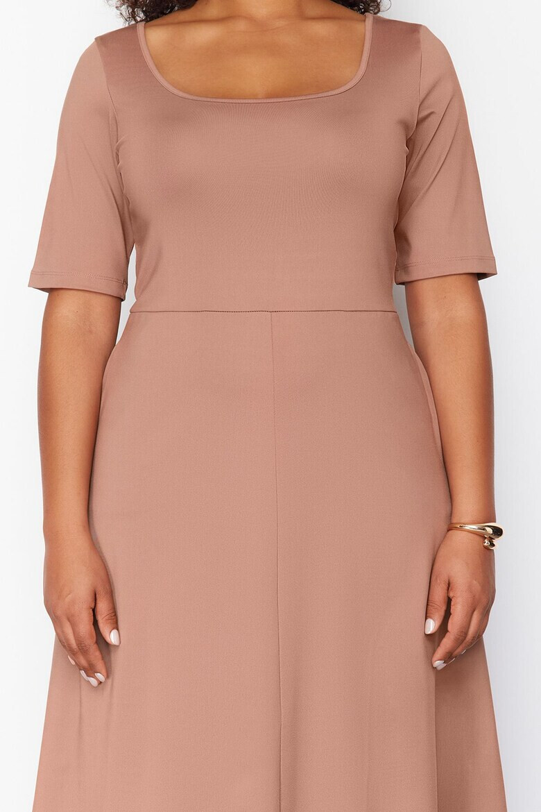 Trendyol Разкроена миди рокля Plus Size - Pepit.bg