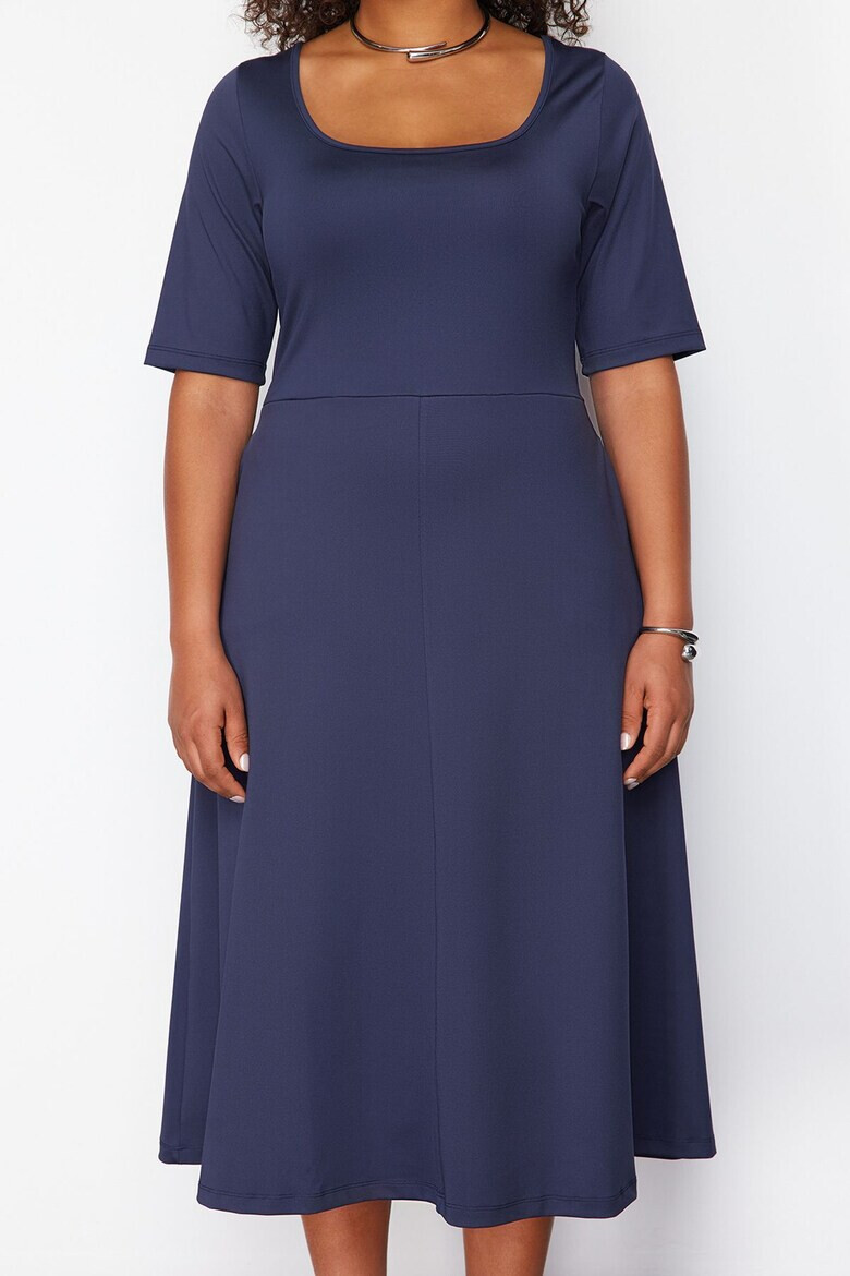 Trendyol Разкроена миди рокля Plus Size - Pepit.bg