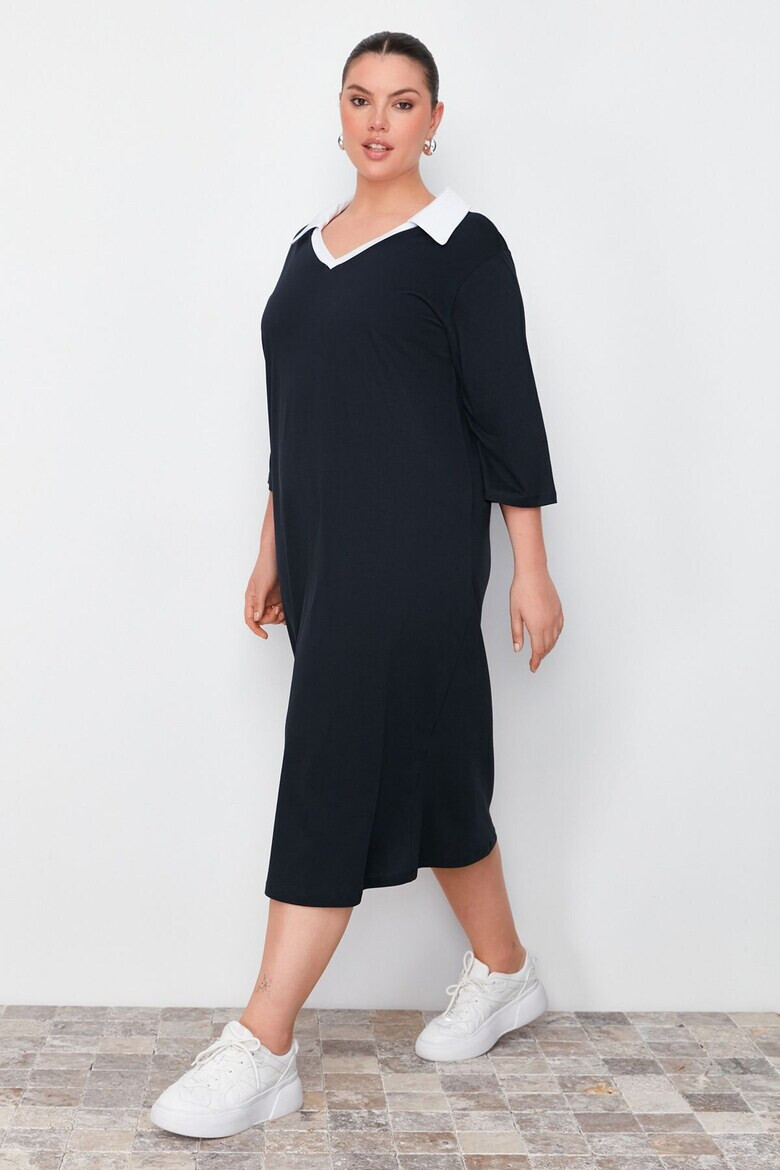 Trendyol Рокля Plus Size с контрастна яка - Pepit.bg