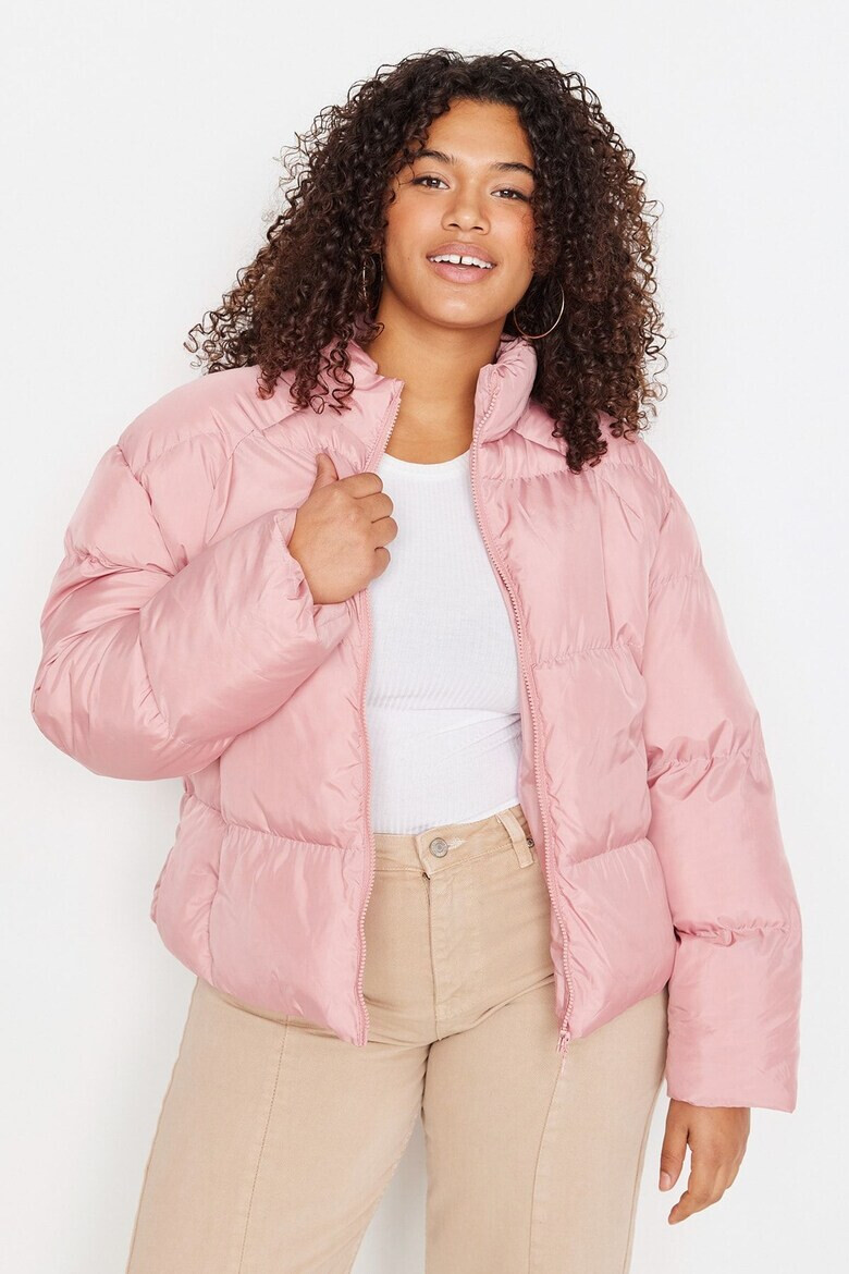 Trendyol Зимно яке Plus Size - Pepit.bg