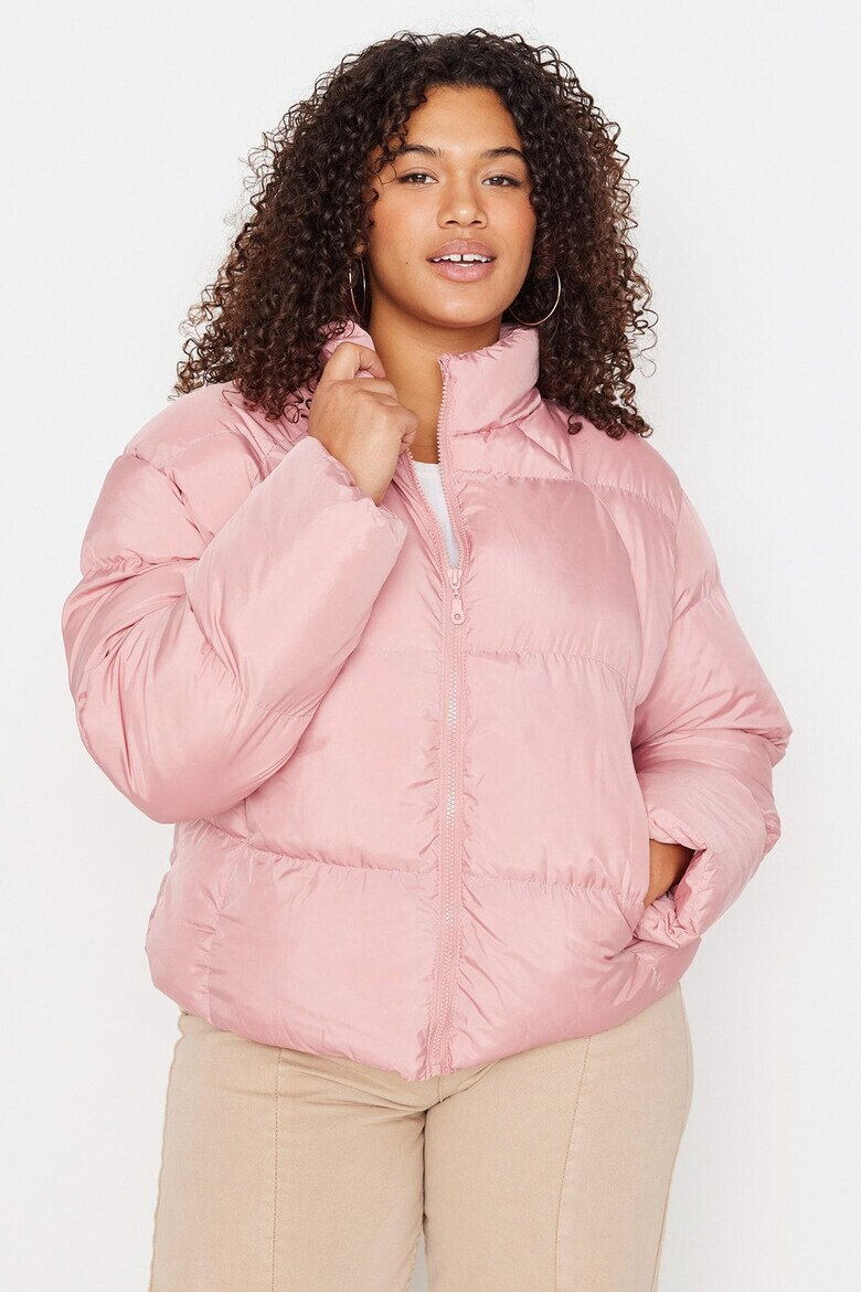 Trendyol Зимно яке Plus Size - Pepit.bg