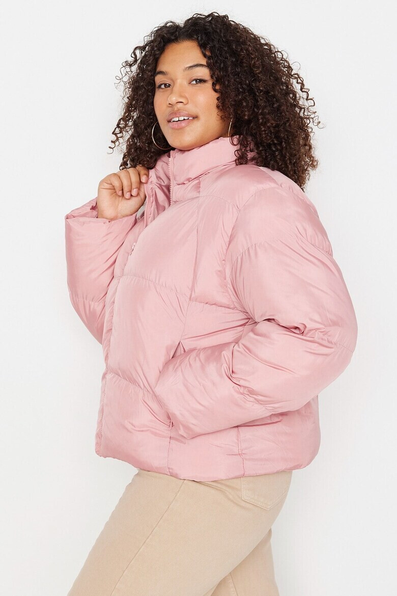 Trendyol Зимно яке Plus Size - Pepit.bg