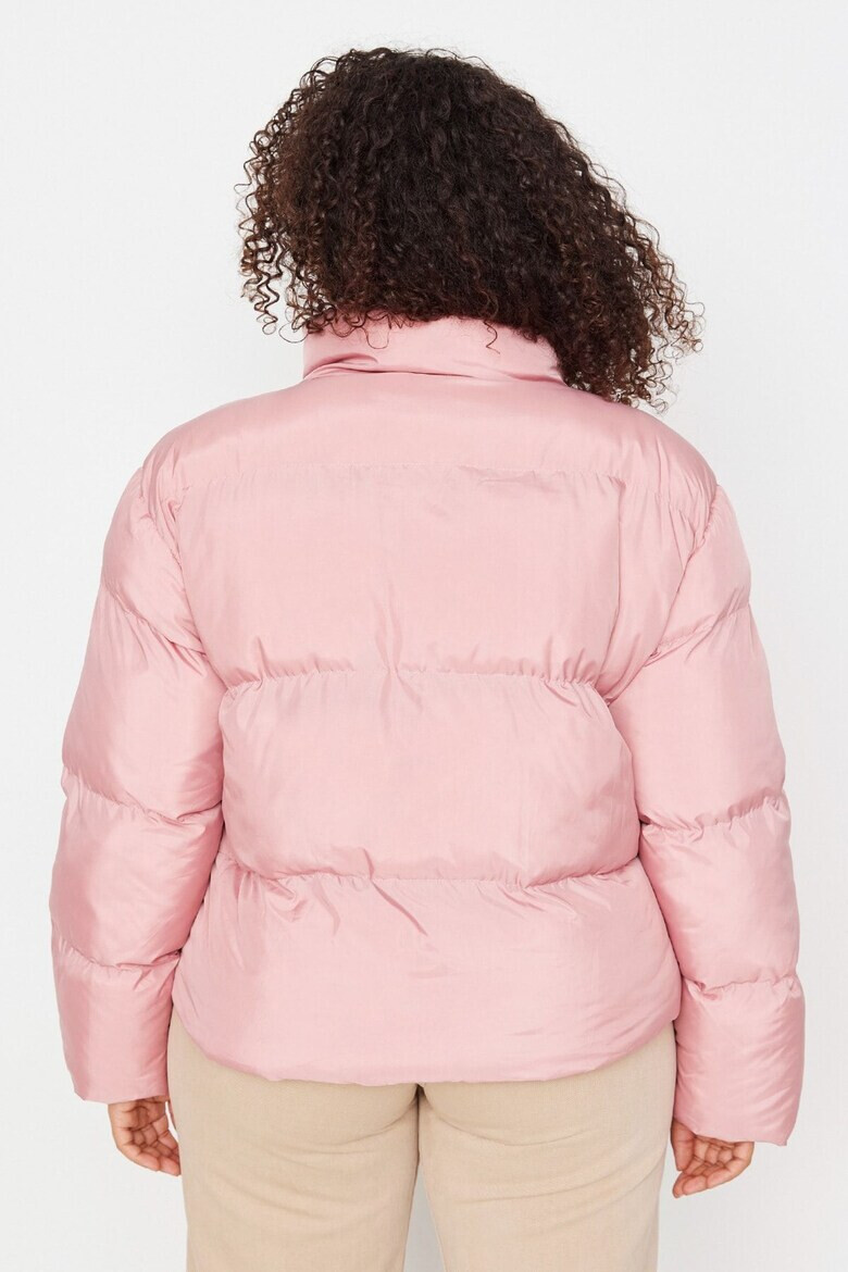 Trendyol Зимно яке Plus Size - Pepit.bg