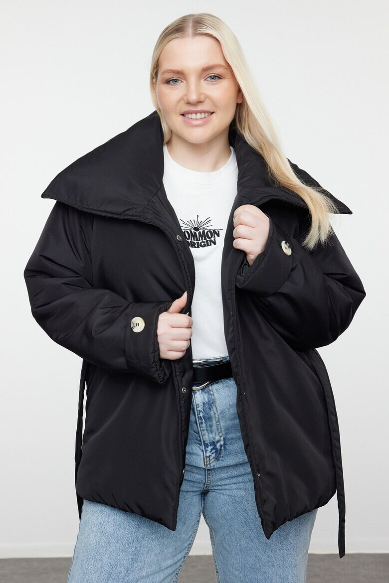 Trendyol Зимно яке с колан Plus Size - Pepit.bg