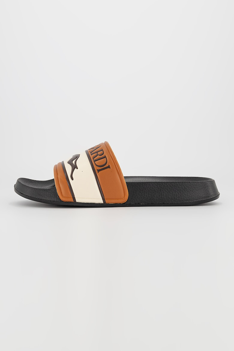 Trussardi Чехли с контрастно лого - Pepit.bg