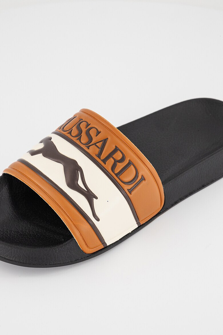 Trussardi Чехли с контрастно лого - Pepit.bg