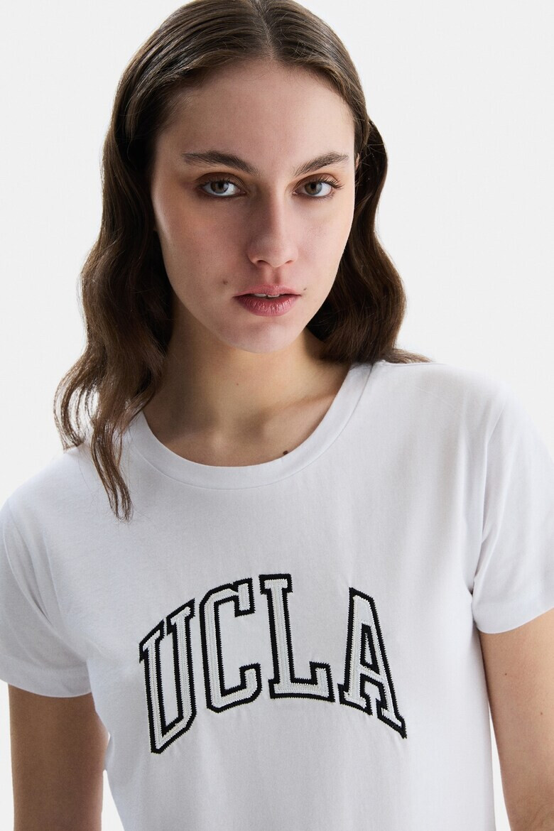 UCLA Тениска Angela с овално деколте и лого - Бял - Pepit.bg