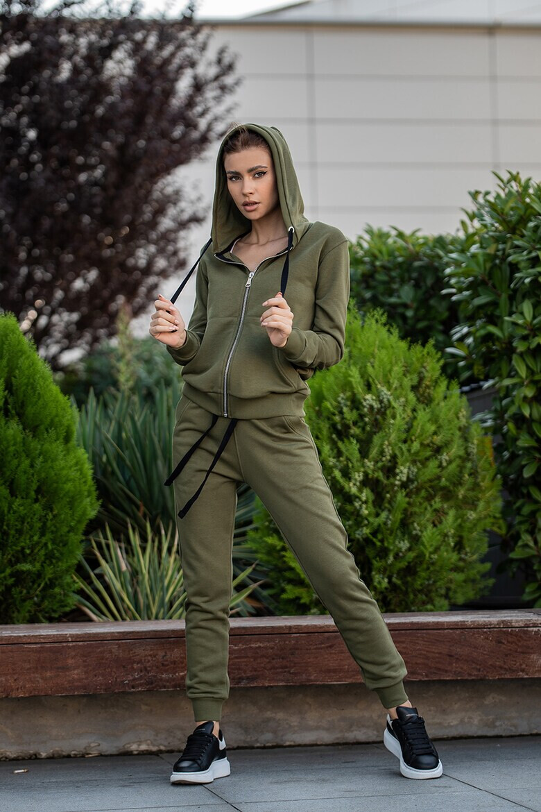 uFIT Спортен екип с цип - Pepit.bg