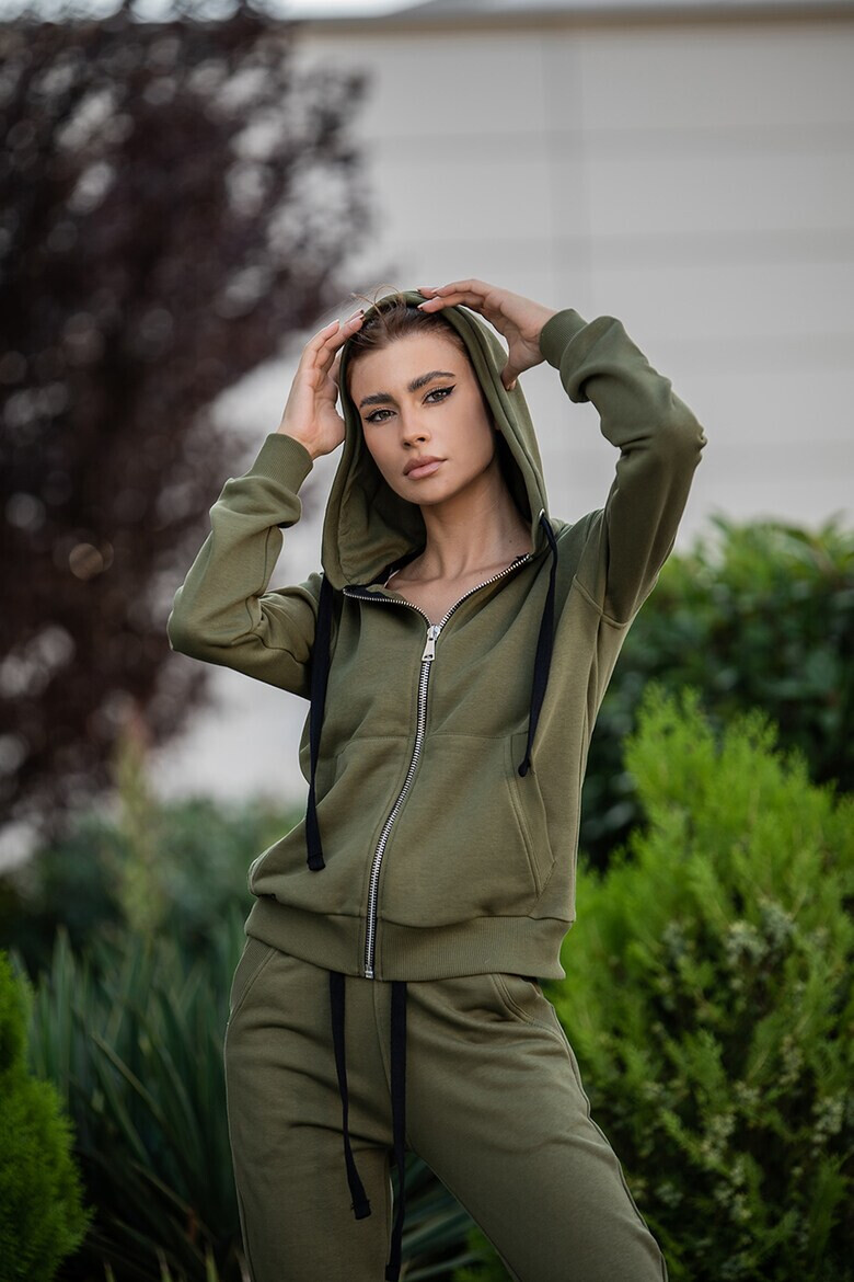 uFIT Спортен екип с цип - Pepit.bg