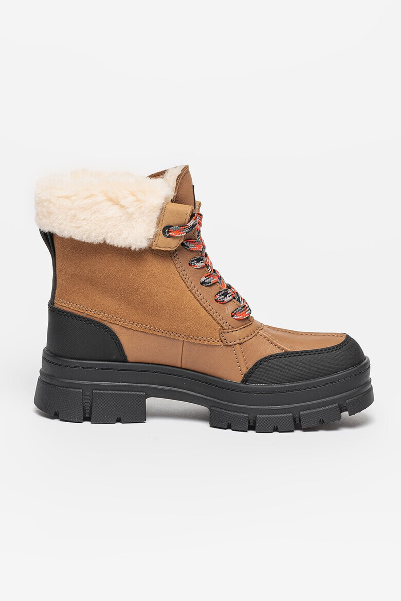 UGG Боти Ashton Addie - Pepit.bg